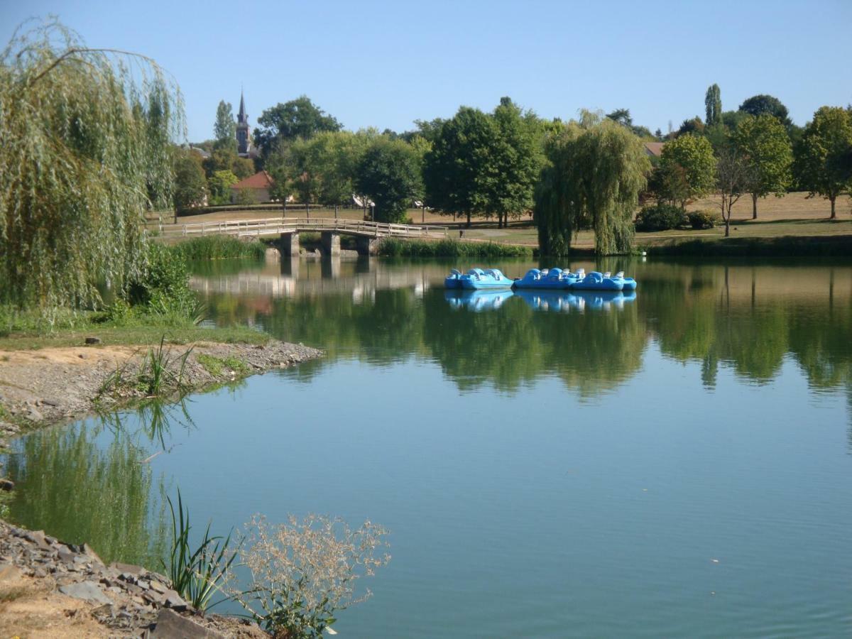 Studios Etape Du Lac Bourbon-Lancy Exterior foto