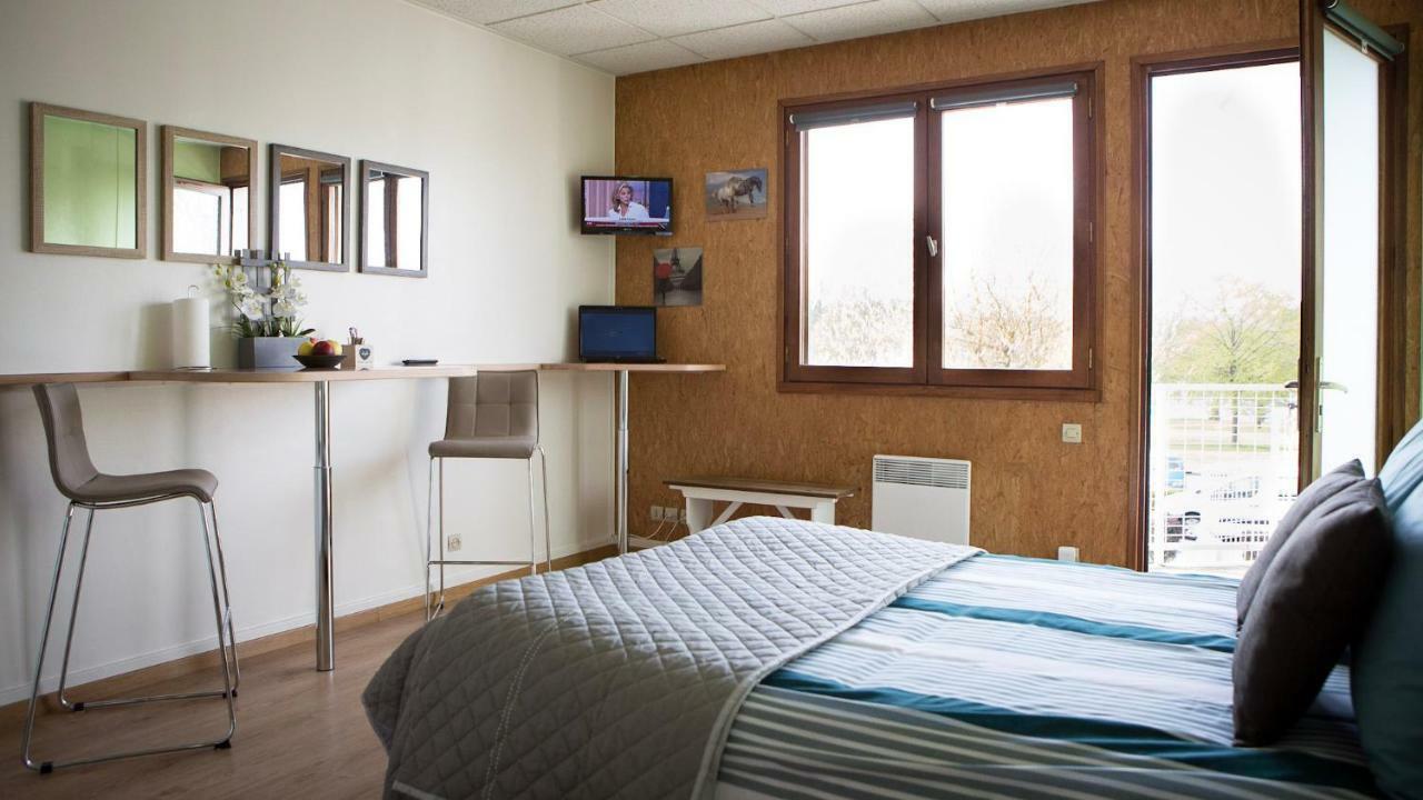 Studios Etape Du Lac Bourbon-Lancy Exterior foto